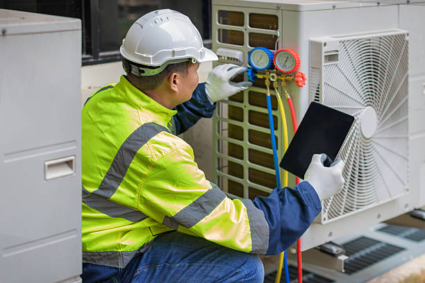 Professional Hvac Installation technician working in Millstadt, IL